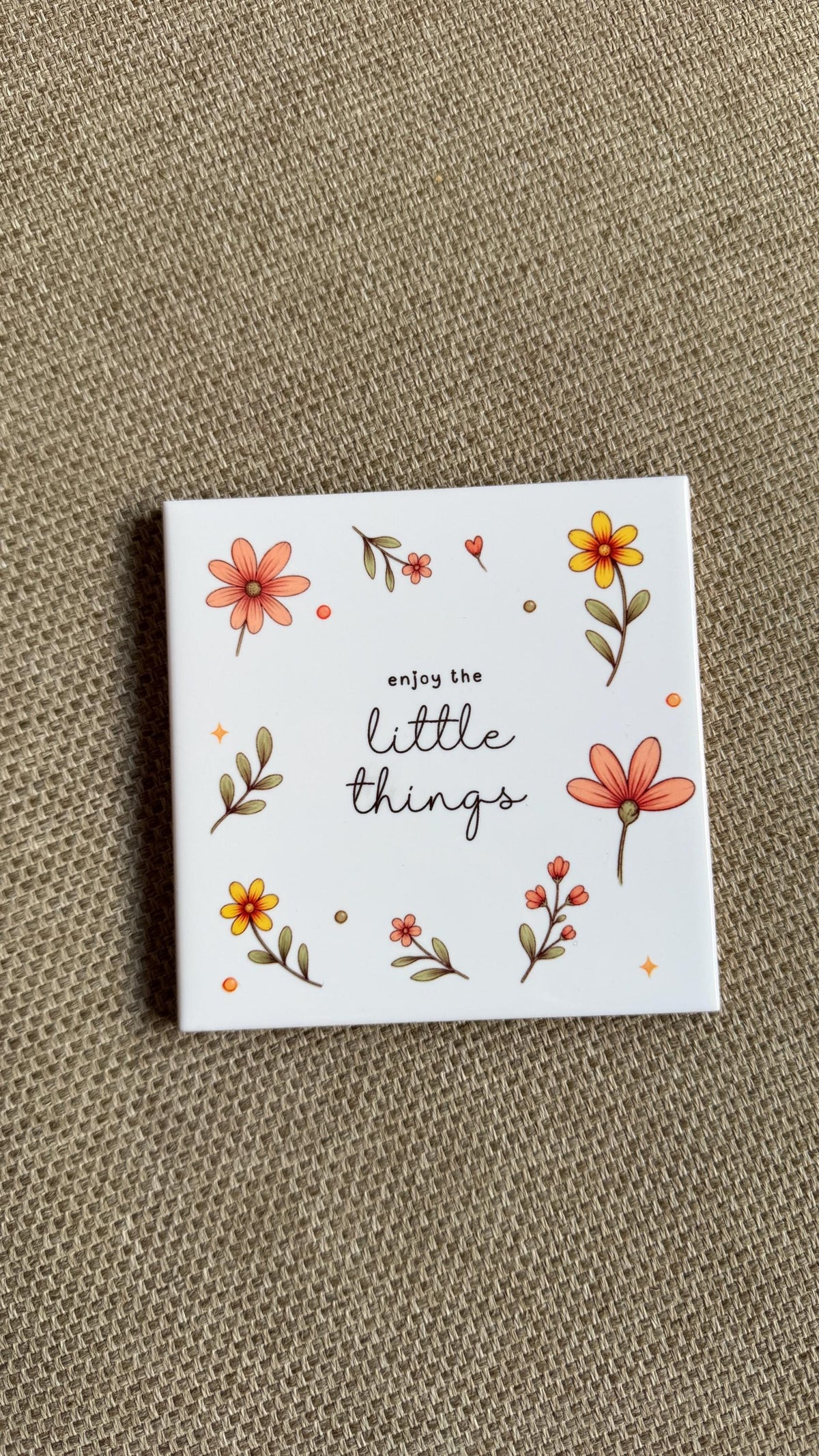 Personaliseer je eigen bloemen tegel